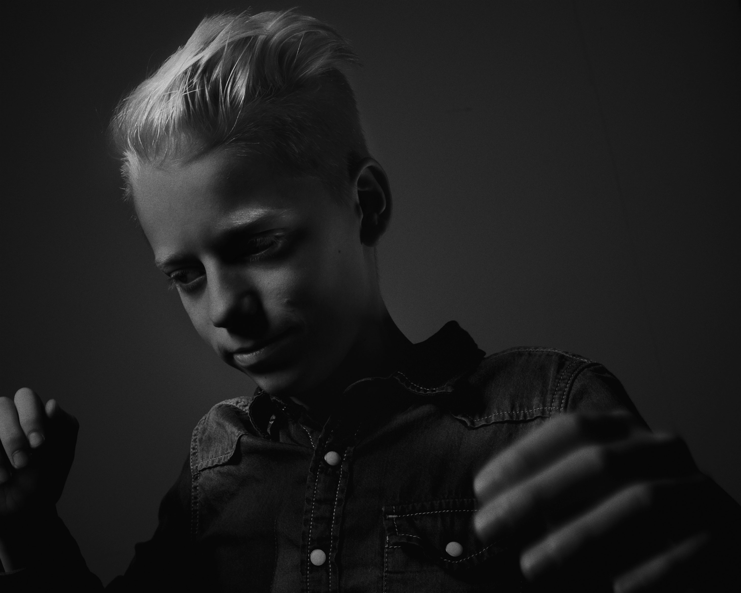 Kai-Uwe Gundlach - just looking