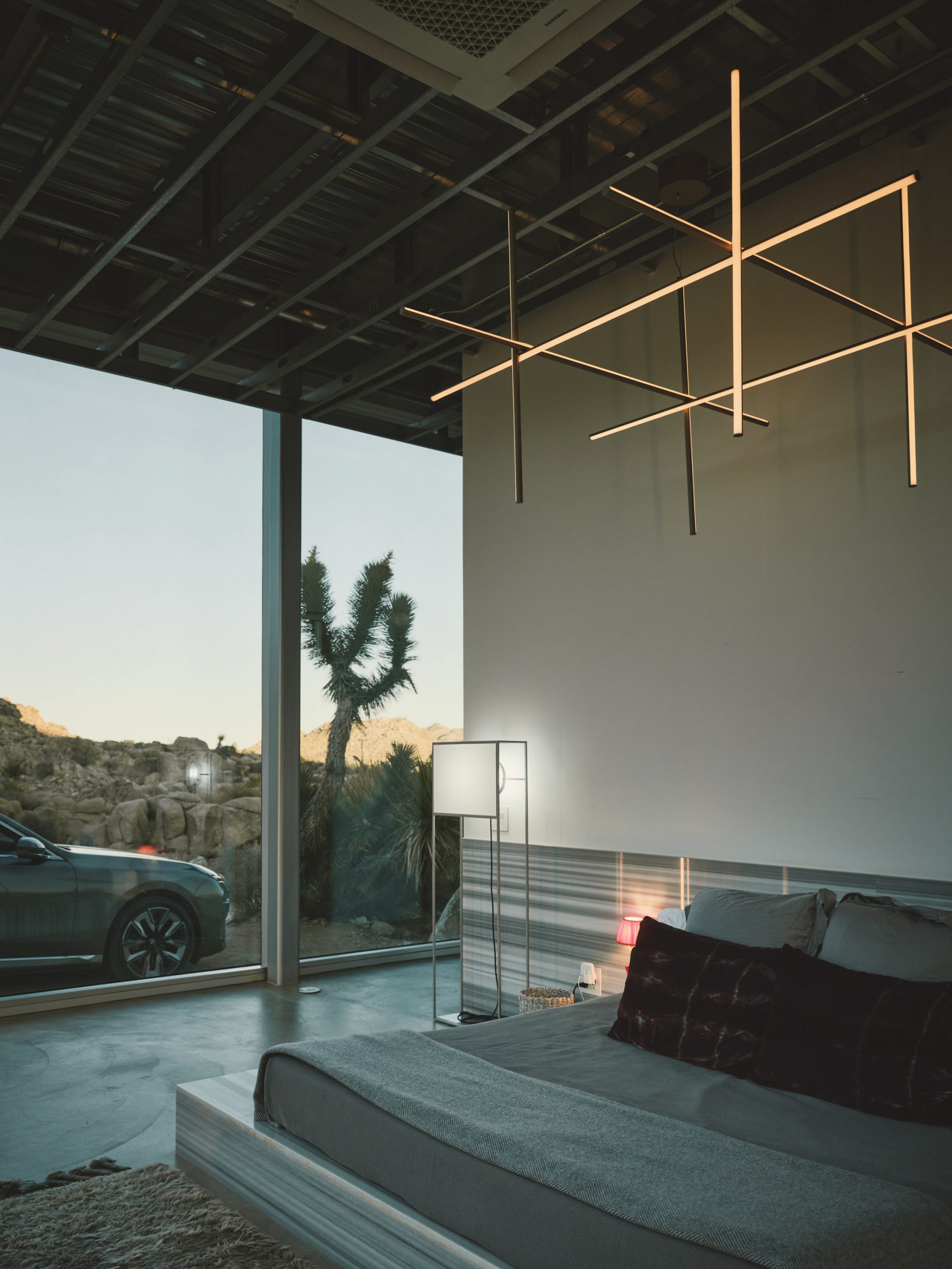 Kai-Uwe Gundlach - BMW i7 – the invisible house