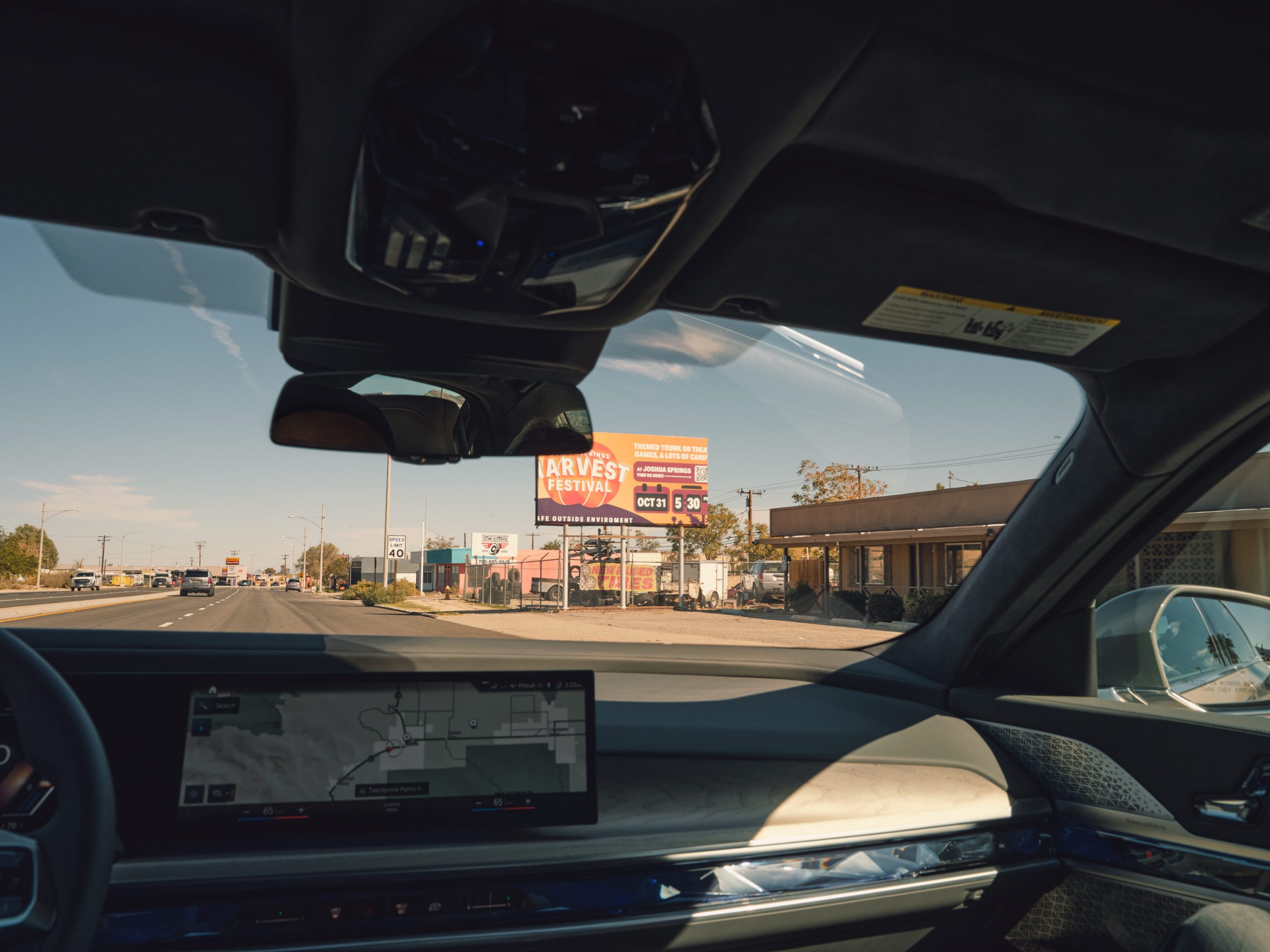 Kai-Uwe Gundlach - BMW i7 – the invisible house